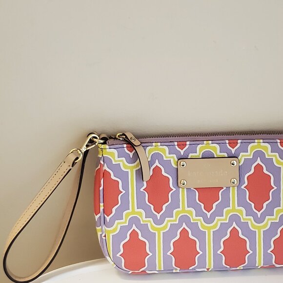 Kate Spade New York Linet Cabana Tile Wristlet/Purse - Picture 3 of 8